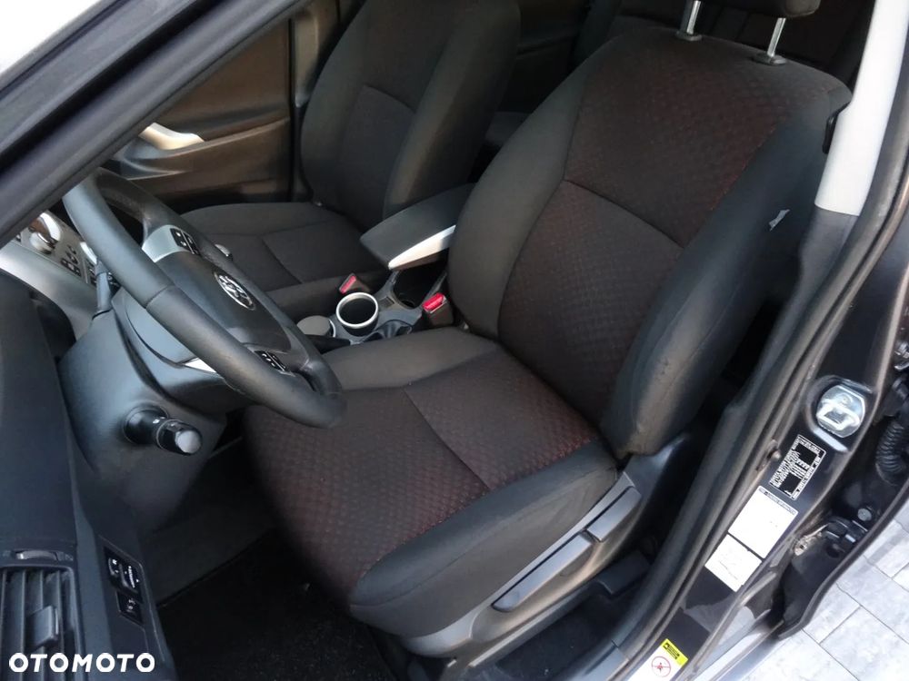 Toyota Verso 1.8 Sol - 24