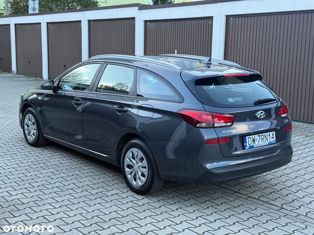 Hyundai i30 1.5 DPI Classic + - 4