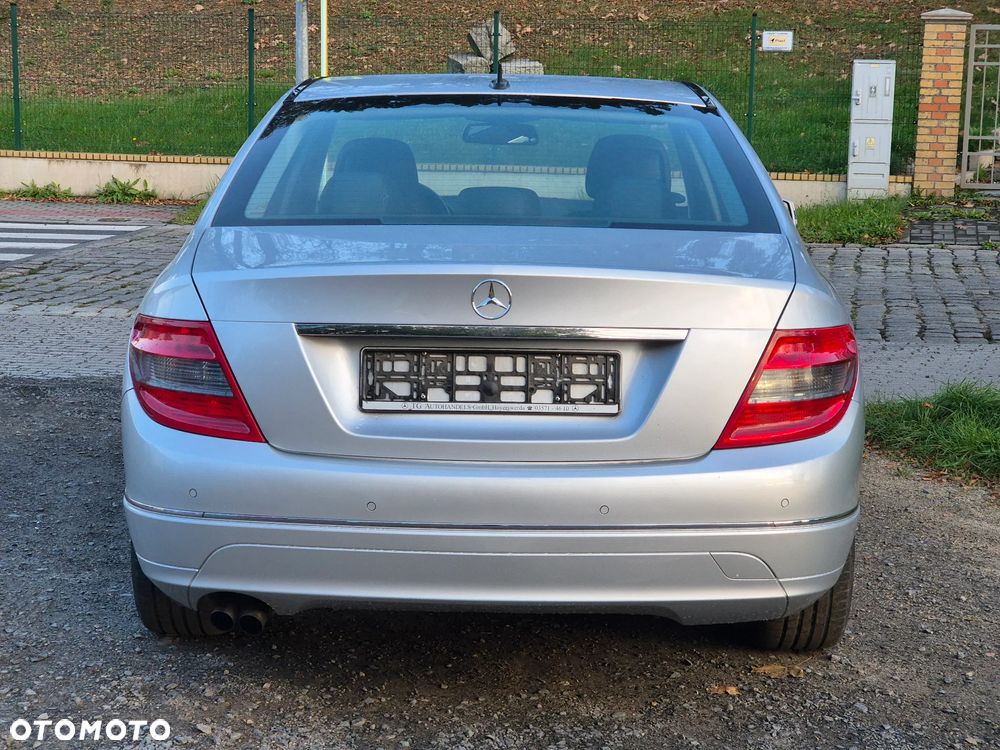 Mercedes-Benz Klasa C 180 K BlueEff Avantgarde - 6
