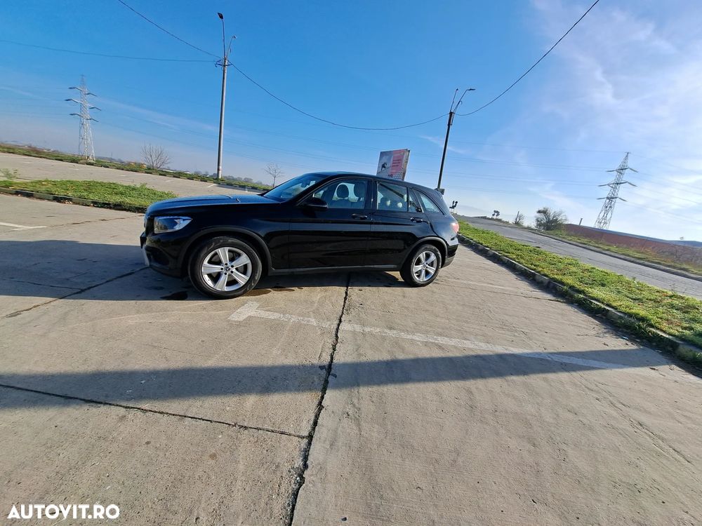 Mercedes-Benz GLC 220 d 4Matic 9G-TRONIC AMG Line - 13