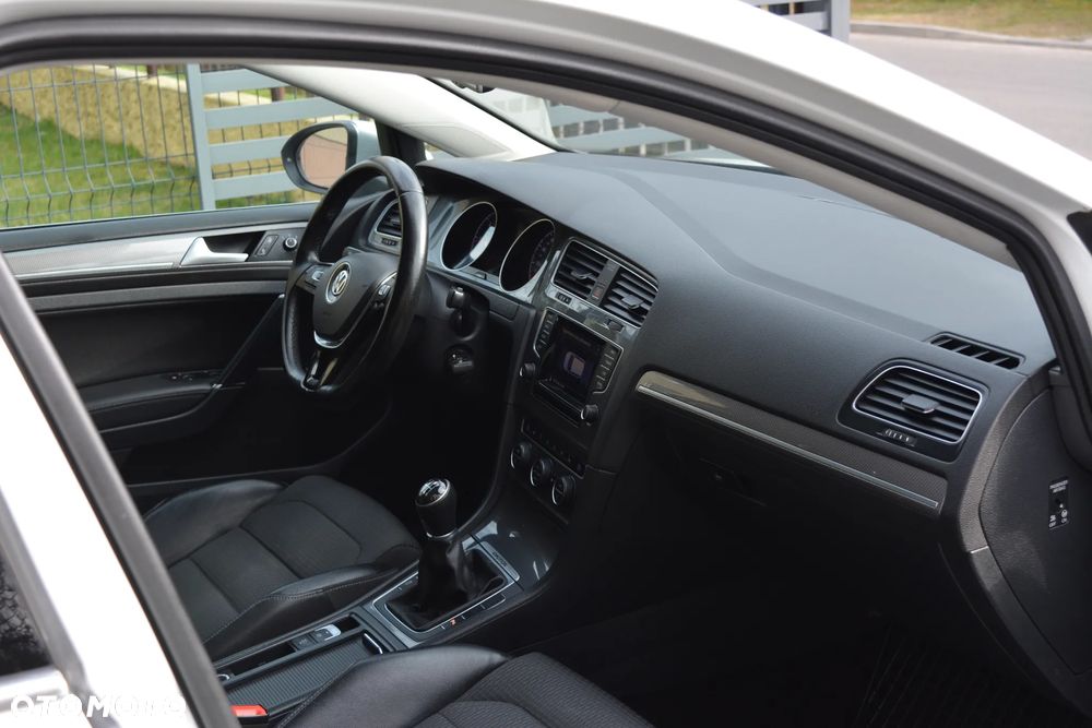 Volkswagen Golf Alltrack 2.0 TDI 4Motion BlueMotion Technol - 11