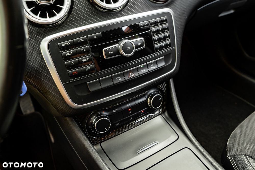 Mercedes-Benz Klasa A 250 (BlueEFFICIENCY) 7G-DCT - 35