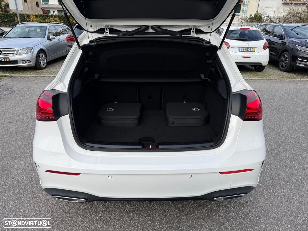 Mercedes-Benz A 250 e AMG Line - 13