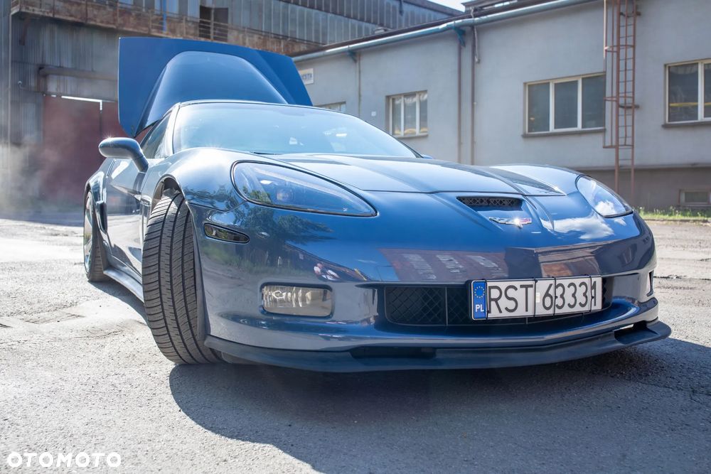 Chevrolet Corvette - 9