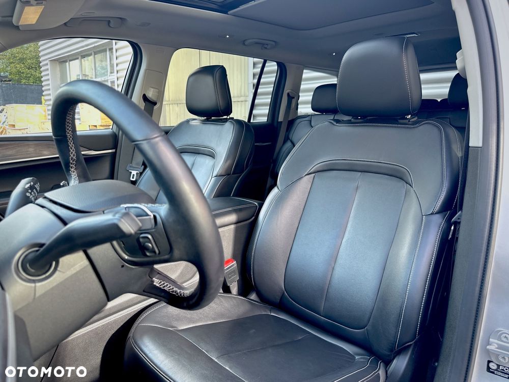 Jeep Grand Cherokee - 12