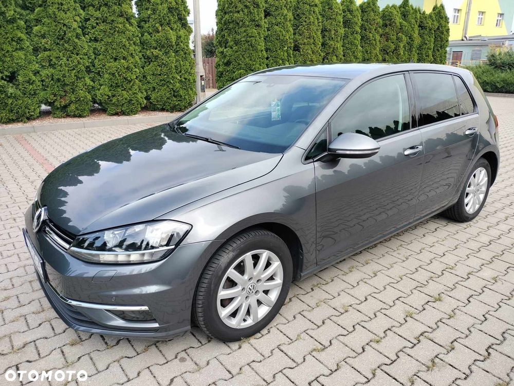 Volkswagen Golf - 1