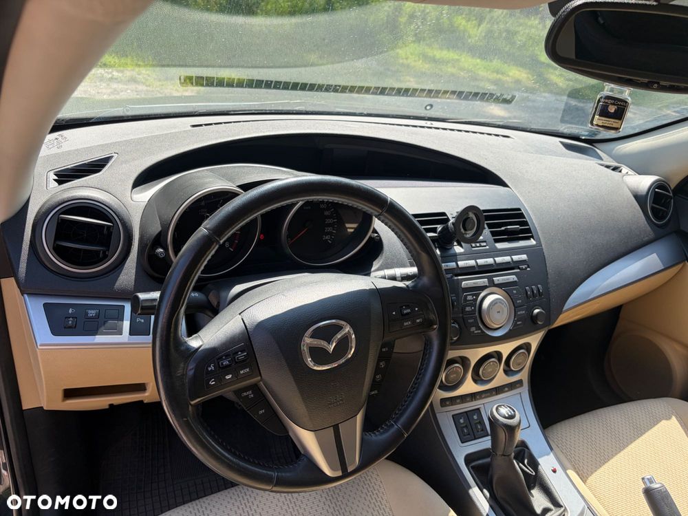 Mazda 3 - 7