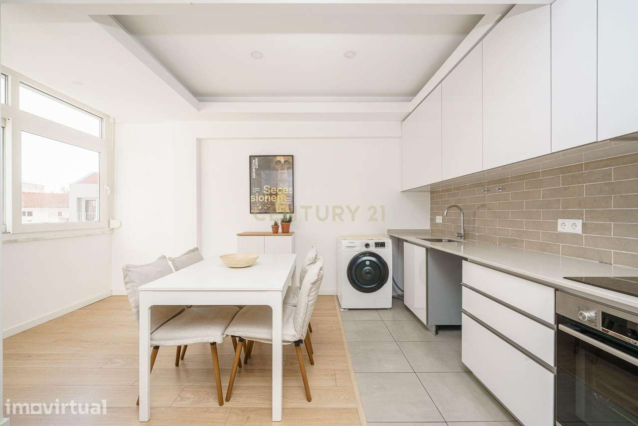 APARTAMENTO T3, TOTALMENTE REMODELADO, PARA VENDA NO CENTRO DE SETÚBAL - Grande imagem: 2/17