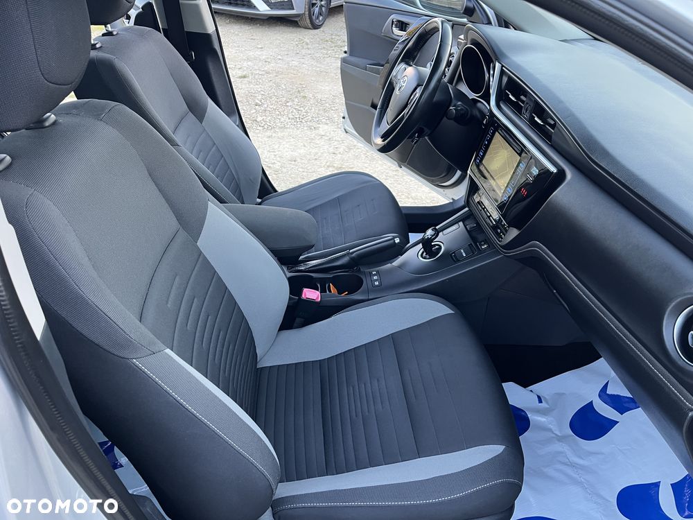 Toyota Auris - 23