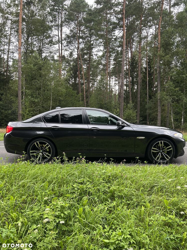 BMW Seria 5 525d xDrive - 7