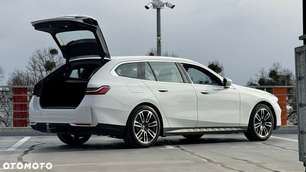 BMW Seria 5 520d xDrive - 10