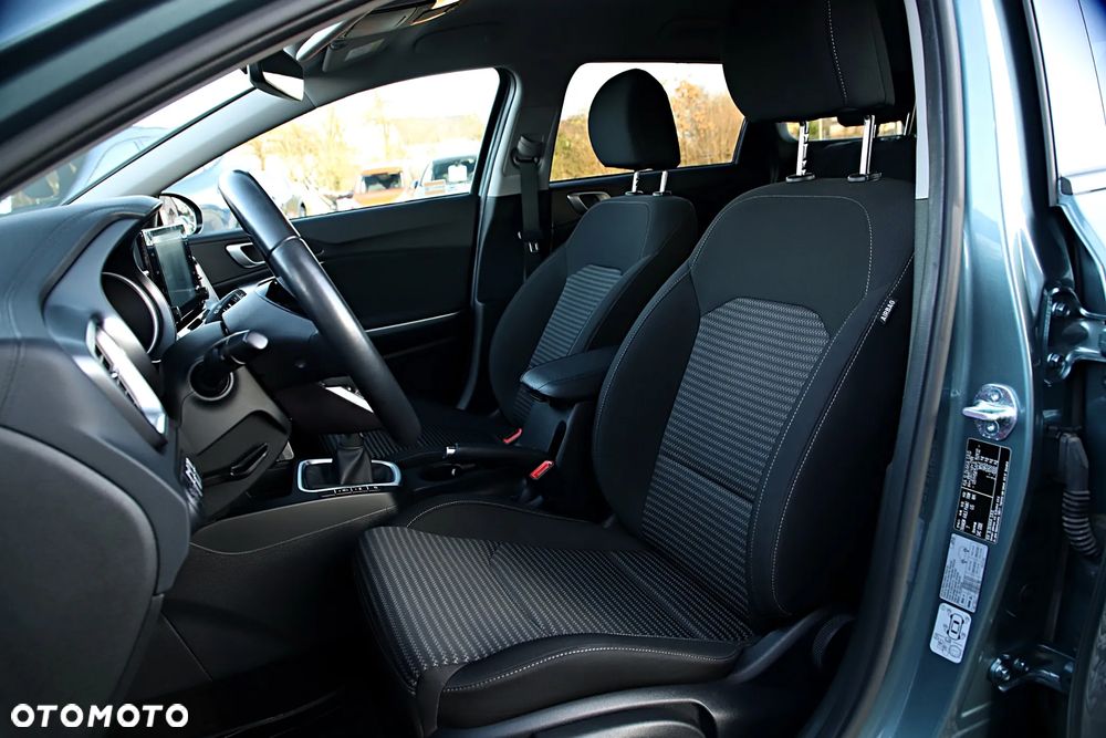 Kia Ceed 1.5 T-GDI M - 25