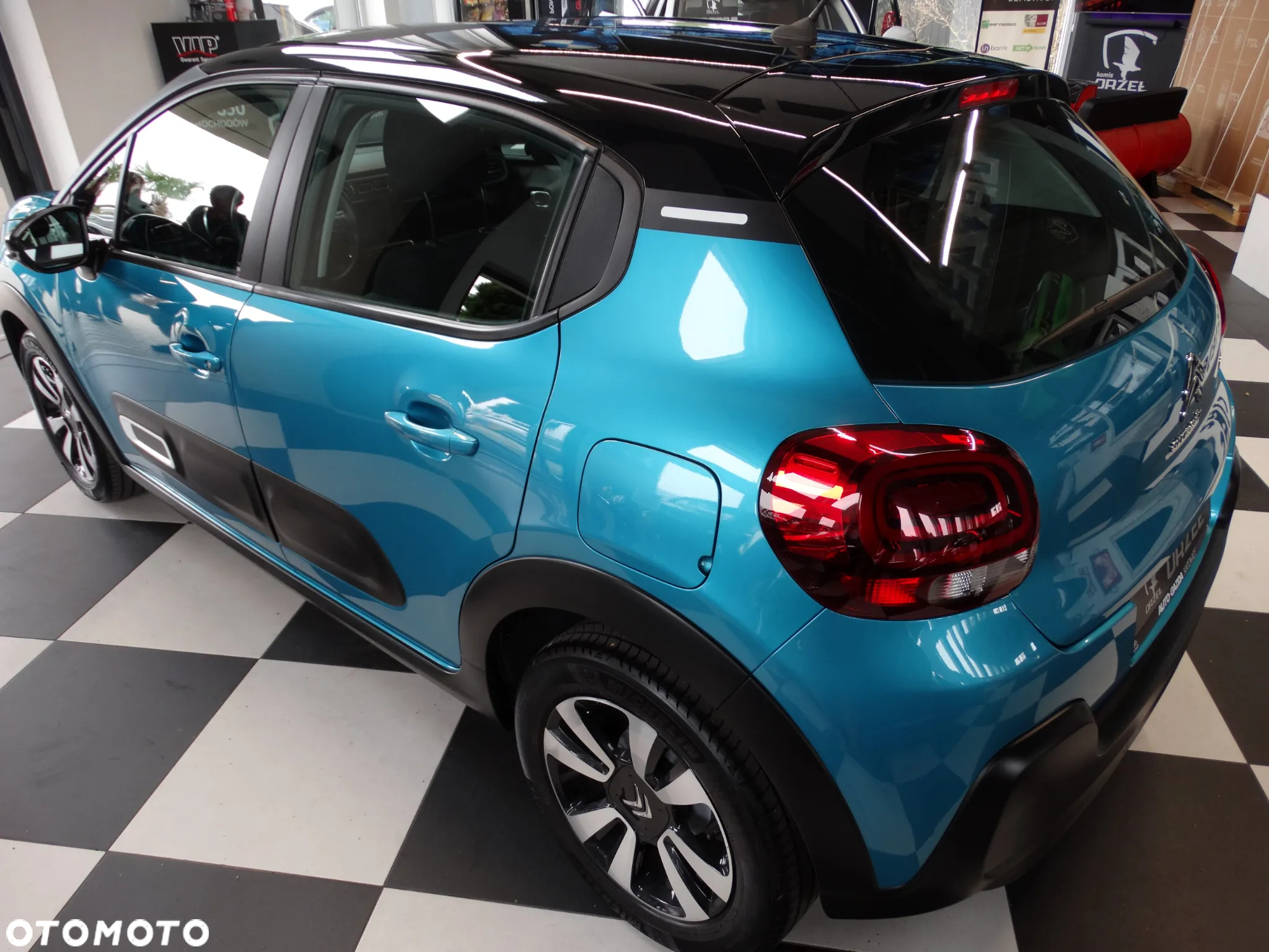 Citroën C3 1.2 PureTech Shine - 11