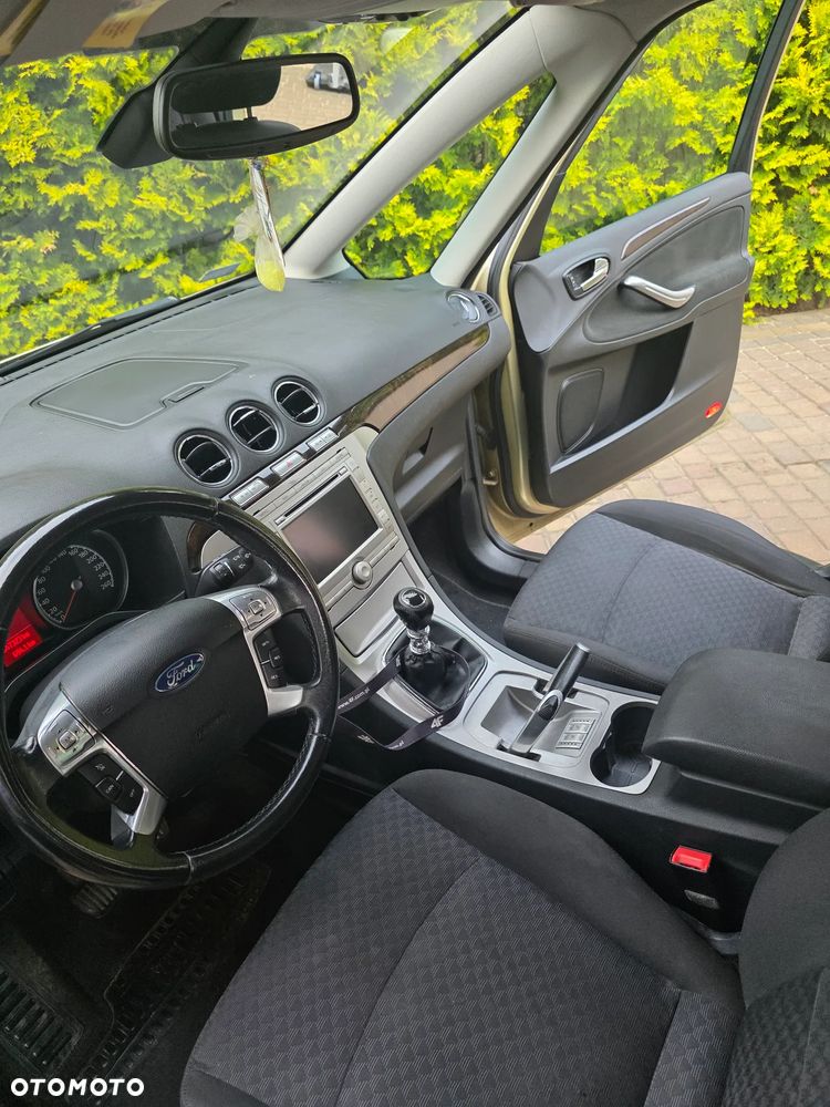 Ford Galaxy 2.0 TDCi Ghia - 14