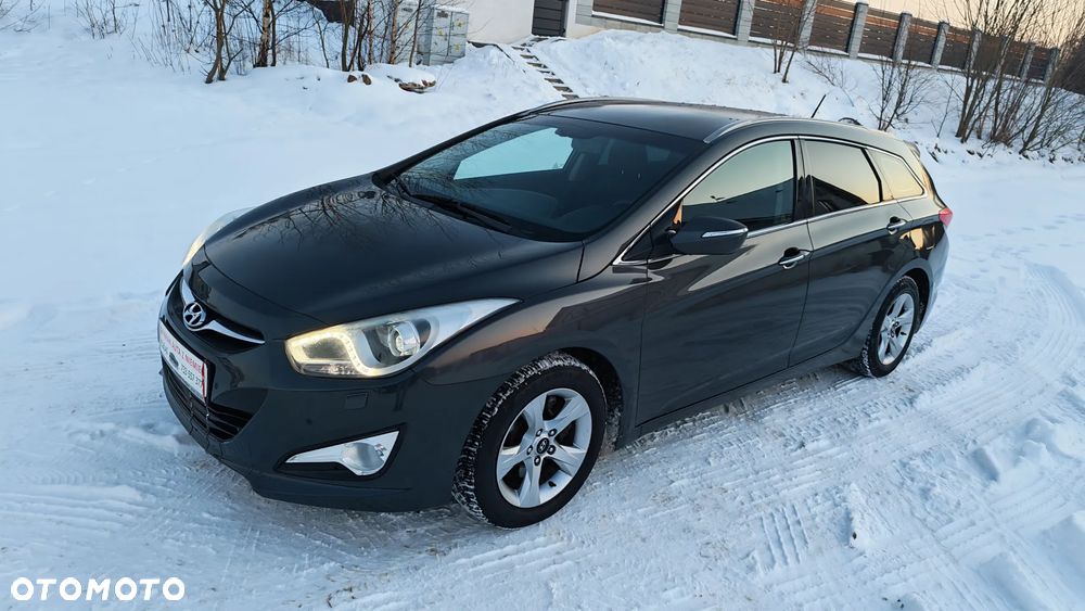 Hyundai i40 Kombi blue 1.6 Family+ - 31