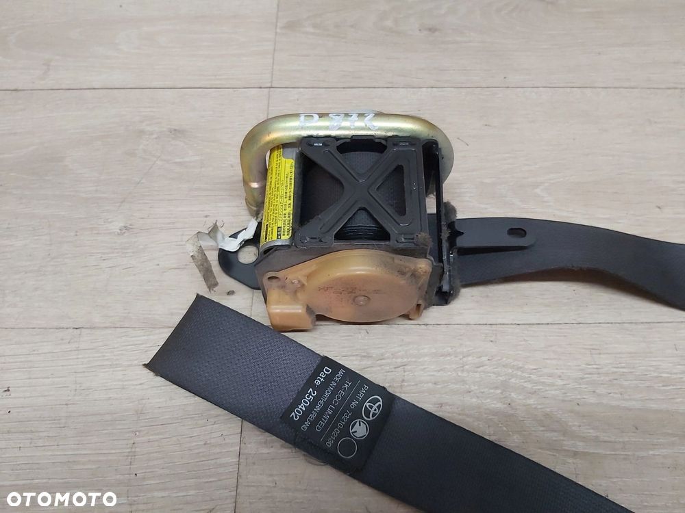 Toyota Corolla E12 pas bezpieczeństwa prawy przód 3D - 2