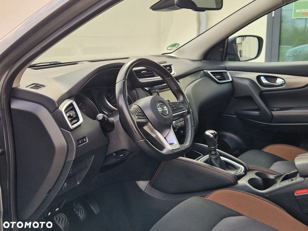 Nissan Qashqai 1.3 DIG-T N-WAY - 22