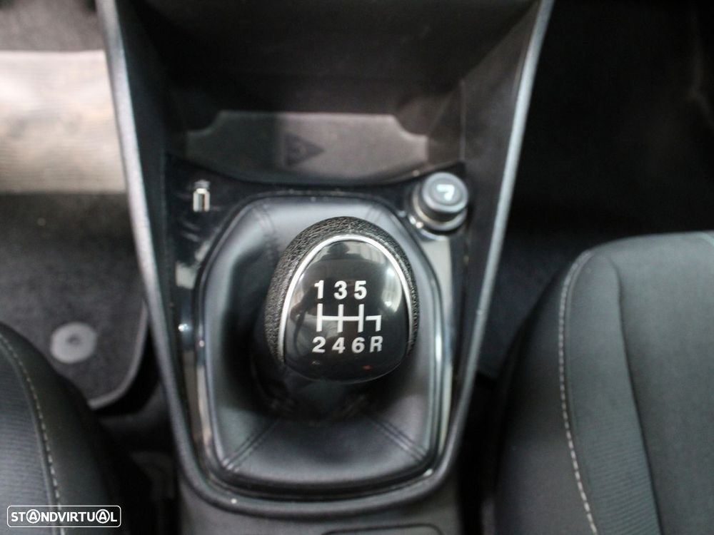 Ford Fiesta 1.5 TDCi Business - 13
