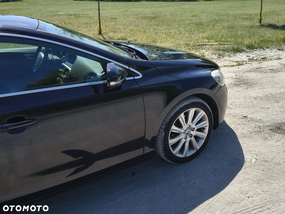 Volvo V40 D2 R-Design - 3