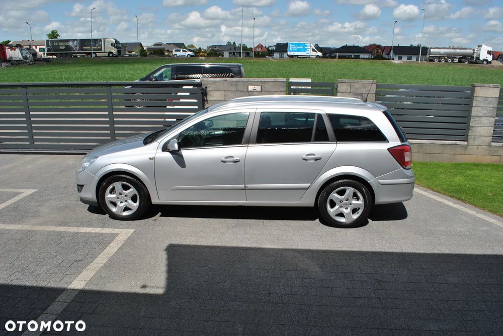 Opel Astra 1.9 CDTI Elegance - 11
