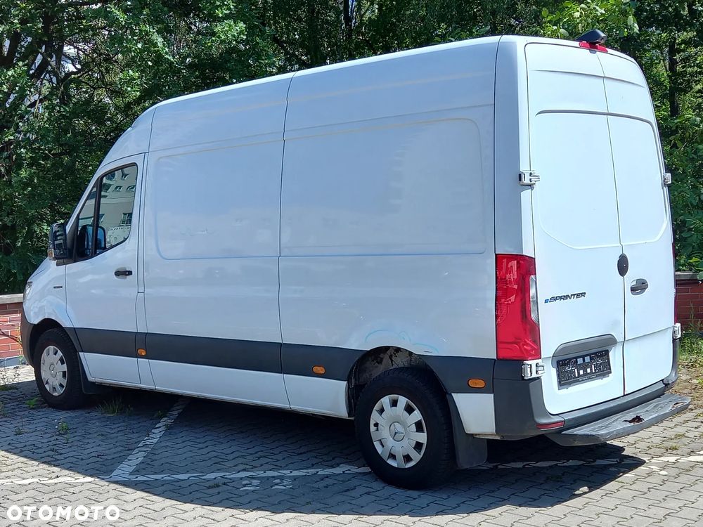 Mercedes-Benz Sprinter - 6