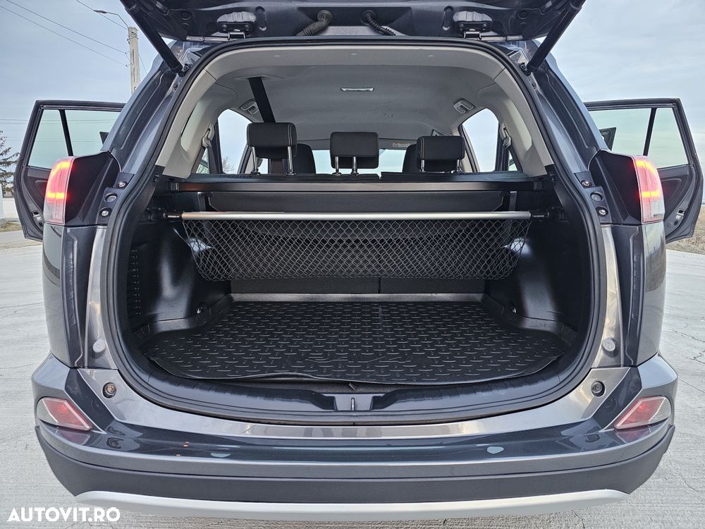 Toyota RAV4 - 22