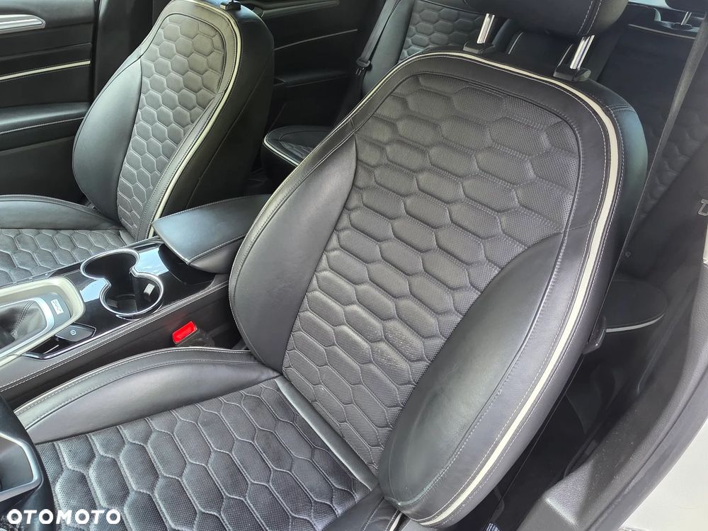Ford Mondeo - 17