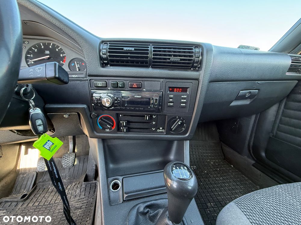 BMW Seria 3 - 21