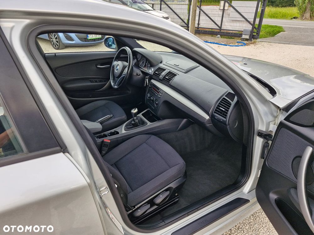 BMW Seria 1 116i - 21
