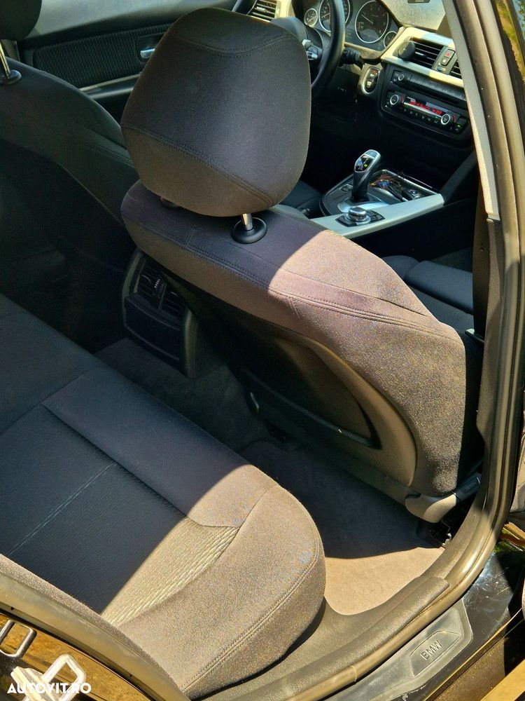 BMW Seria 3 320d Aut. - 15