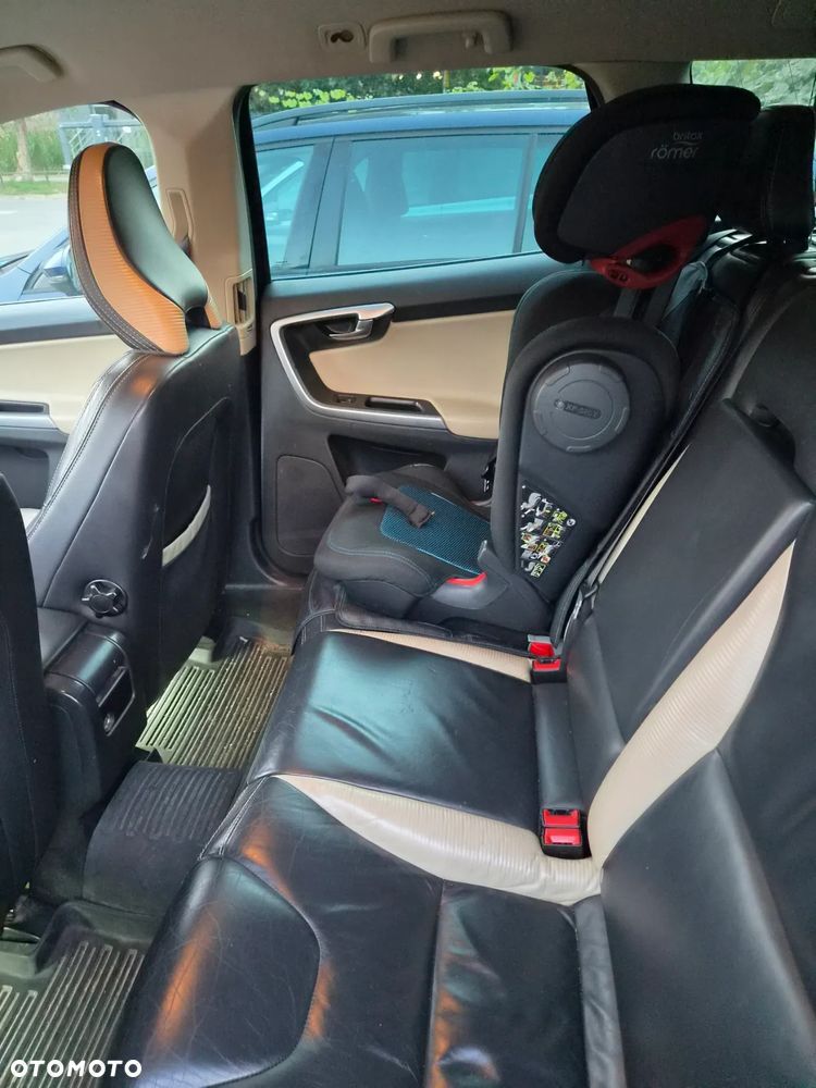 Volvo XC 60 DRIVe Momentum - 14