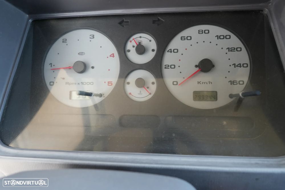 Nissan Cabstar 3.0TD 120cv E120 6Lugares - 13