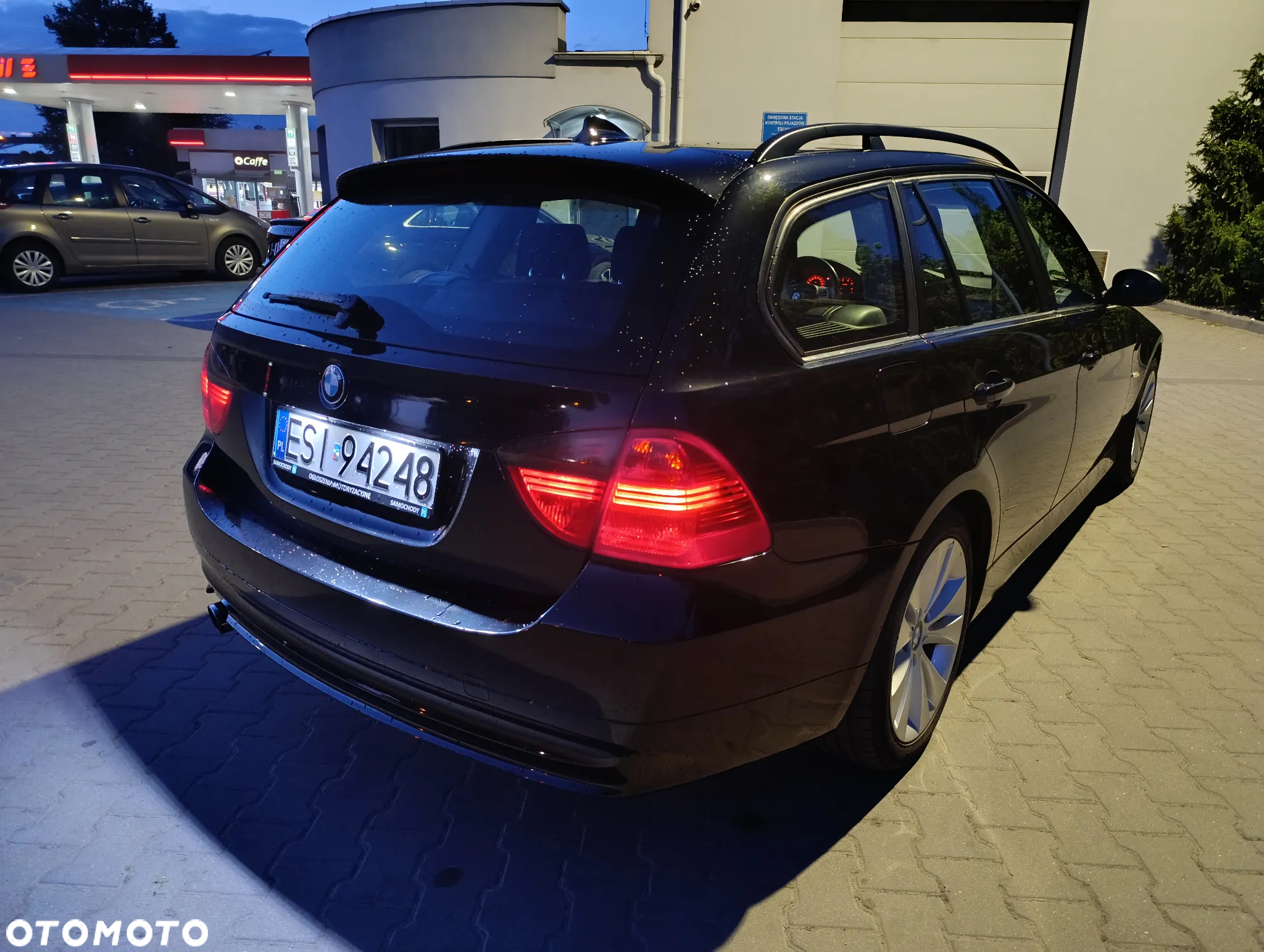 BMW Seria 3 320i Touring - 17