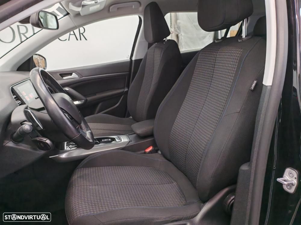 Peugeot 308 1.5 BlueHDi Style J17 EAT8 - 5