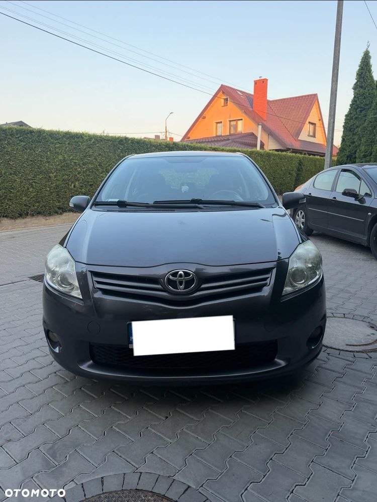 Toyota Auris 1.4 D-4D Premium - 1