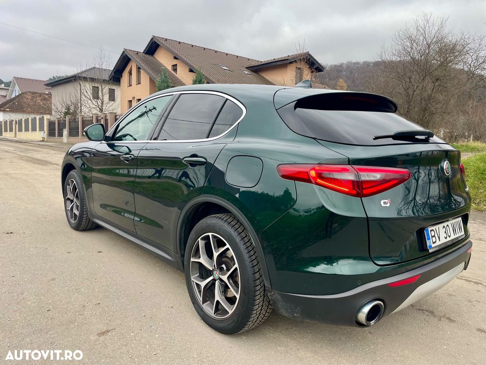 Alfa Romeo Stelvio 2.0 Turbo 16V AT8-Q4 - 9