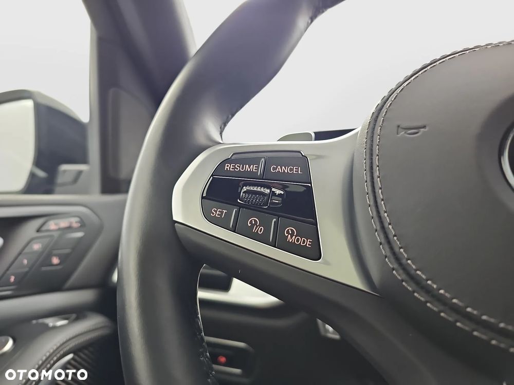BMW X7 - 12