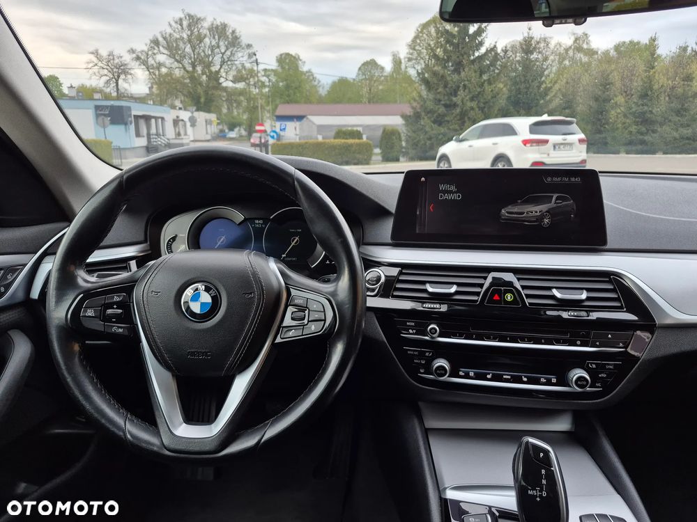 BMW Seria 5 520d xDrive Sport Line - 25