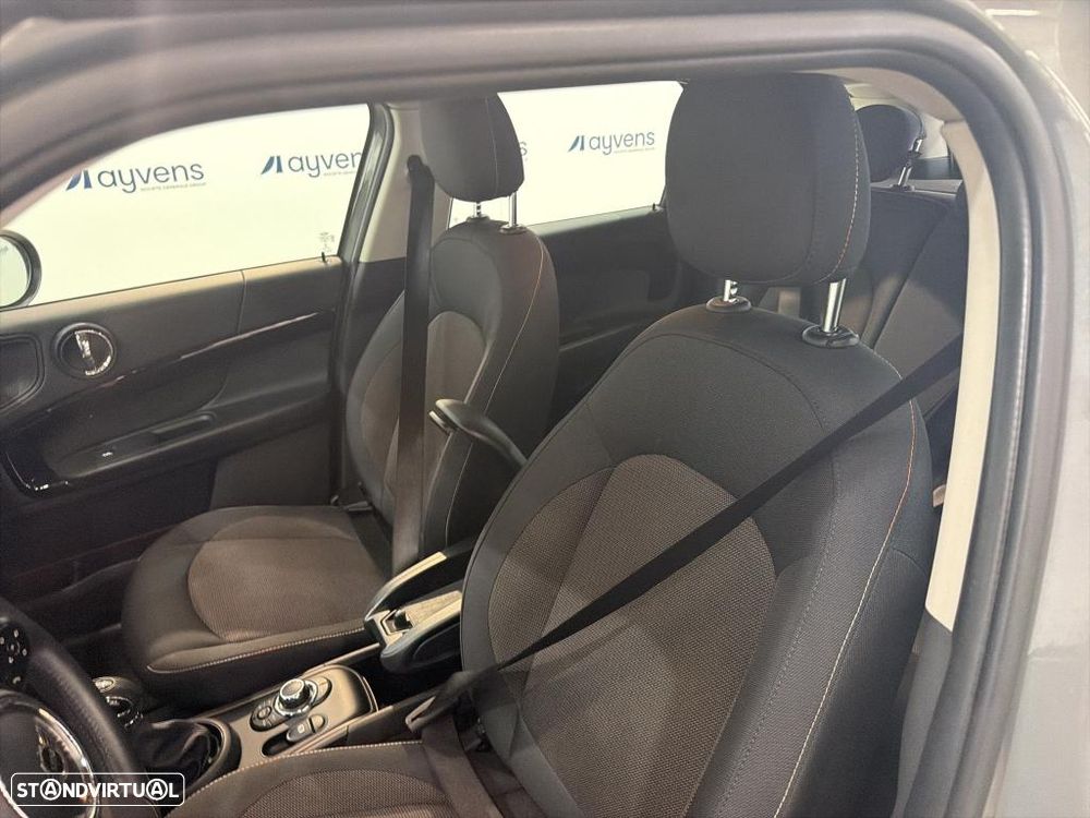 MINI Countryman Cooper SE ALL4 Auto - 6