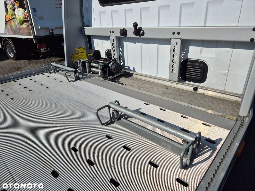 Renault Master (32395) - 11