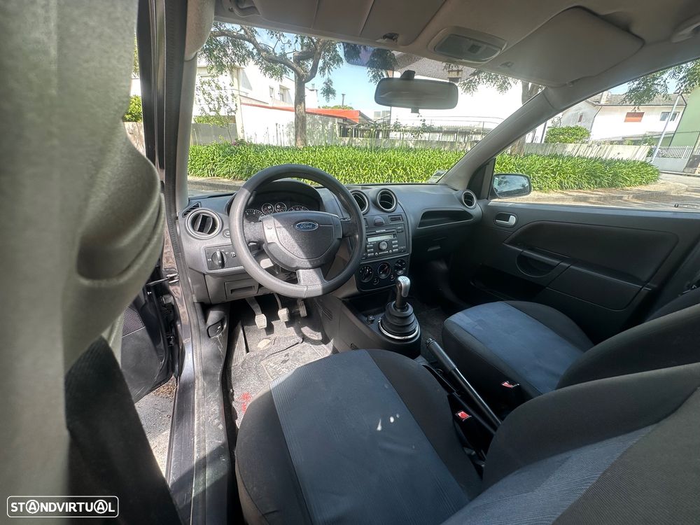 Ford Fiesta 1.25 Trend - 8