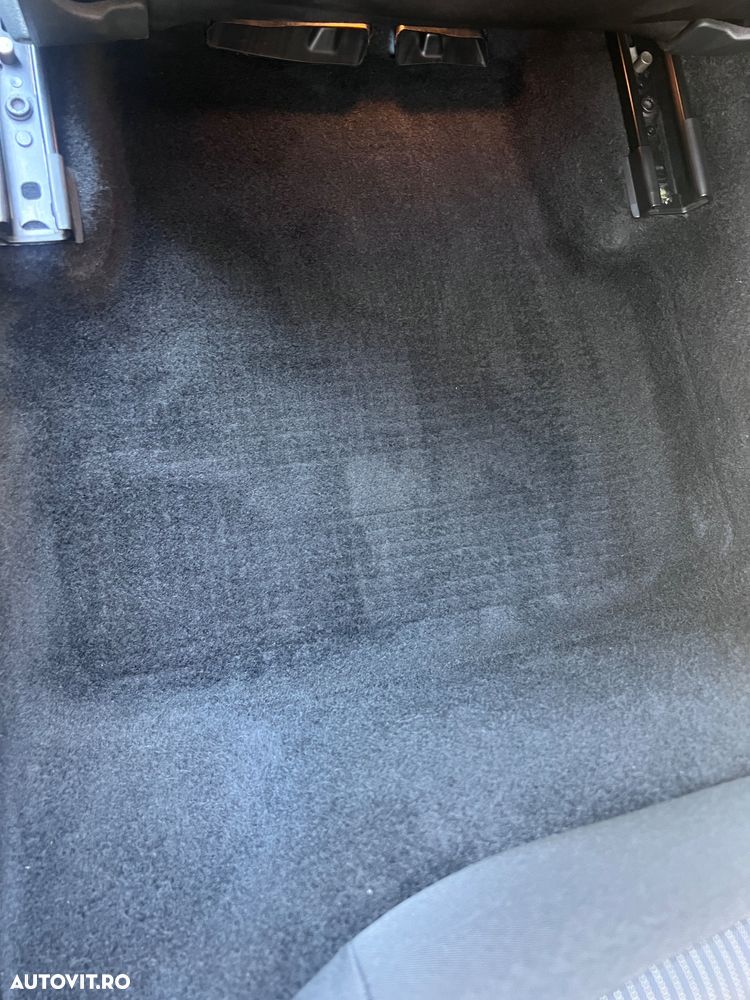 Skoda Octavia 2.0 TDI DSG Style - 27