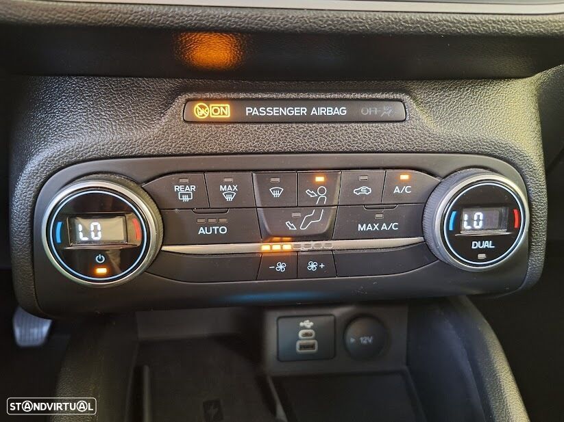 Ford Focus 1.0 EcoBoost MHEV Connected - 27