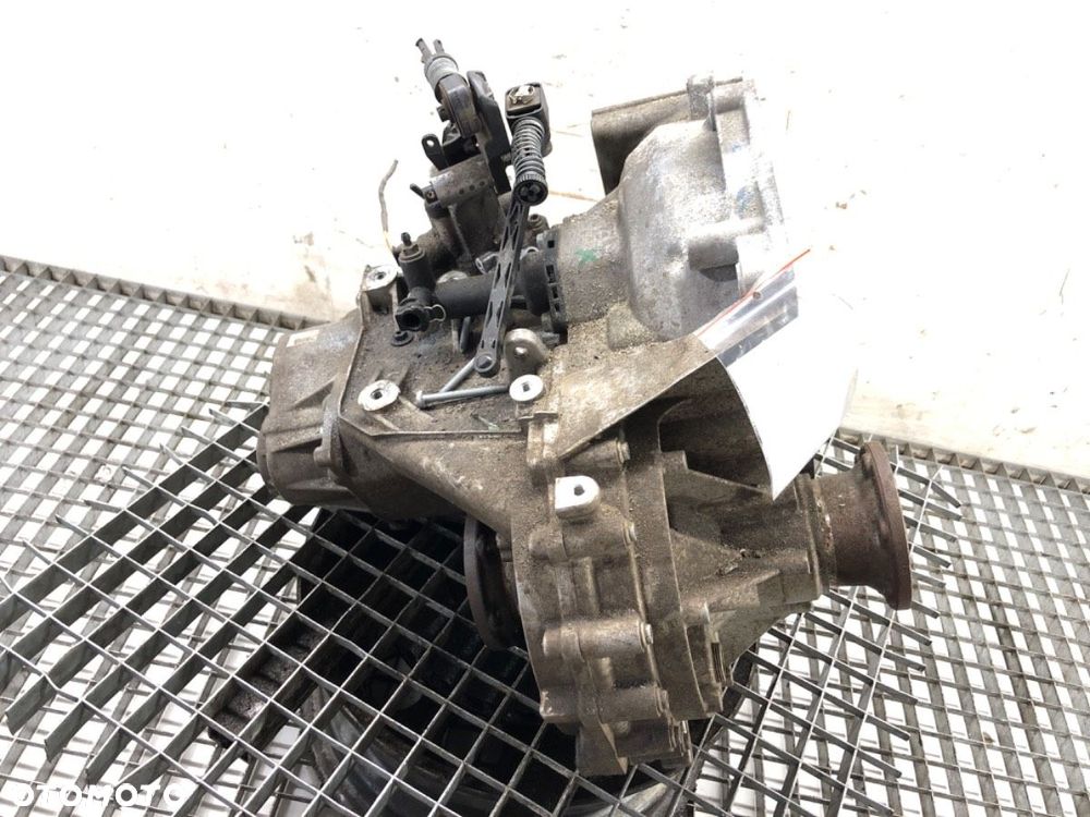 SKRZYNIA BIEGÓW  VW GOLF VIII (CD1) 2019 - 2022 1.5 TSI 96 kW [131 KM] benzyna 2019 - 2022 UPH - 6