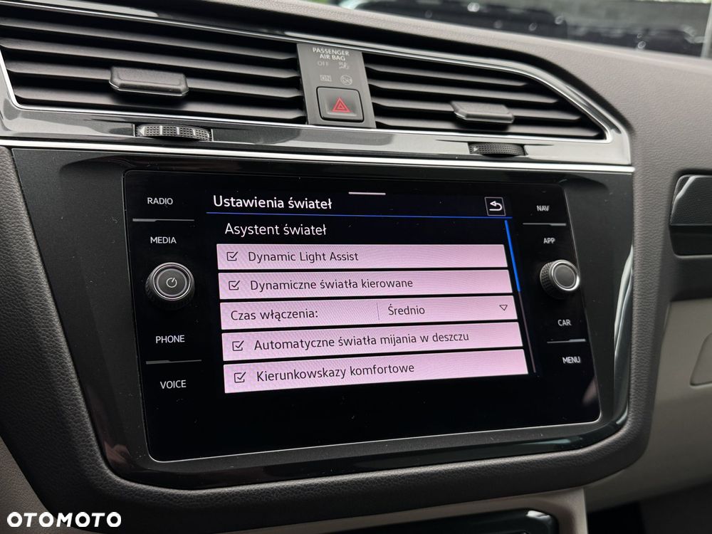 Volkswagen Tiguan 1.5 eTSI Elegance DSG - 34