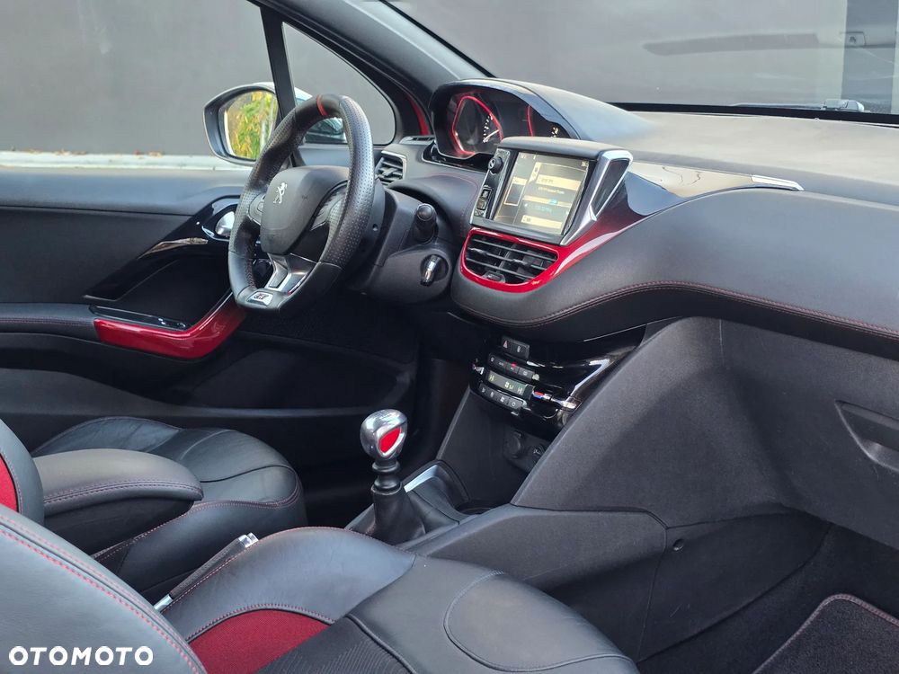 Peugeot 208 1.6 THP GTi - 8
