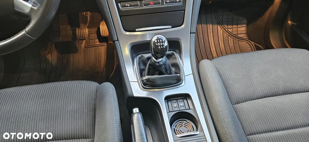 Ford Mondeo 2.0 TDCi Titanium - 11