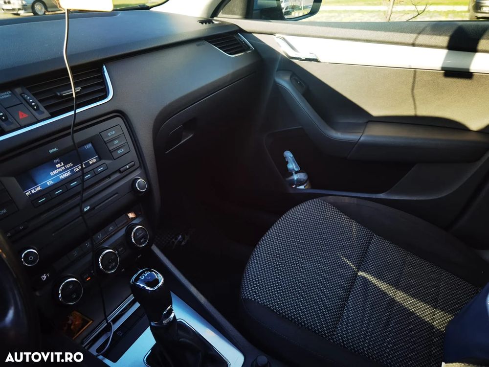 Skoda Octavia 1.6 TDI Classic DSG - 9
