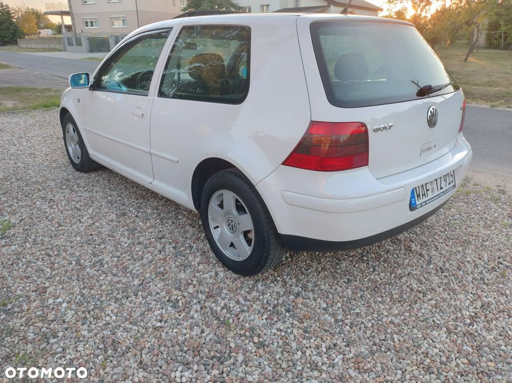 Volkswagen Golf 1.6 Trendline - 3