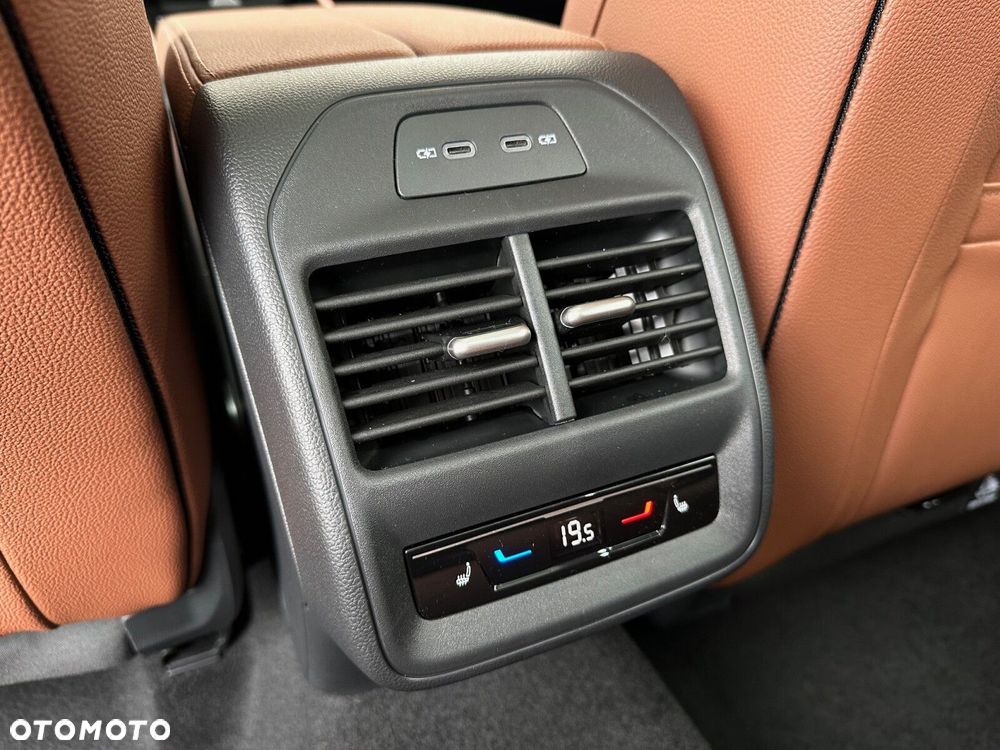 Skoda Superb 2.0 TDI SCR 4x4 L&K DSG - 14